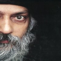 Verheerlijking van leiders: is goeroe Mooji de nieuwe Osho?